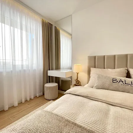 Bali 22 * 尤斯托尼莫斯基