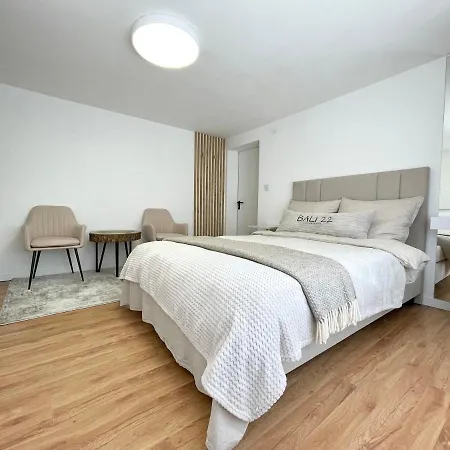 Bali 22 民宿 尤斯托尼莫斯基