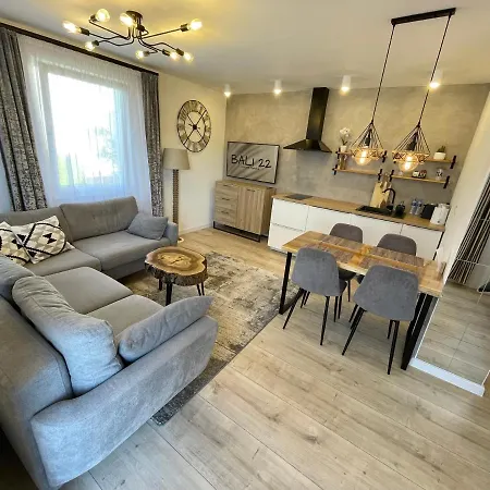 Bali 22 民宿 尤斯托尼莫斯基