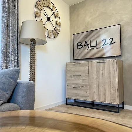 Bali 22 * 尤斯托尼莫斯基